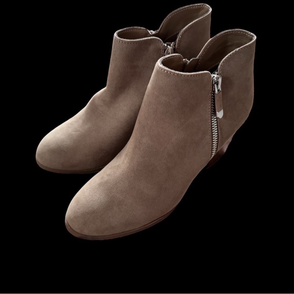 Retail: $79.50 Style & Co Womens Masrinaa Ankle Booties Taupe Size 6 - Picture 2 of 4